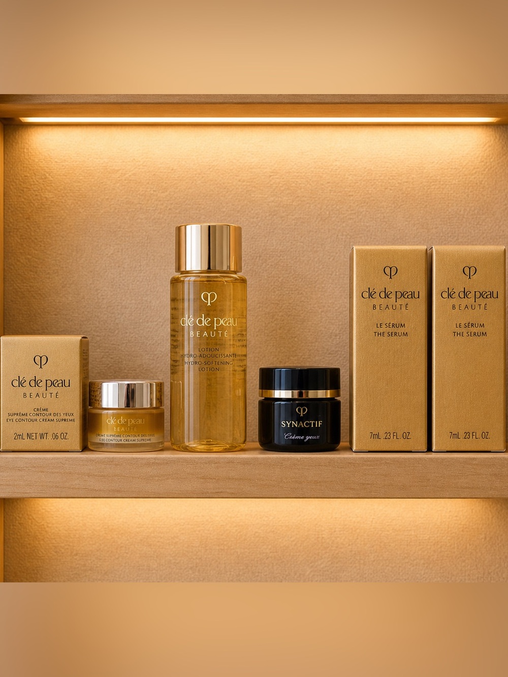 Clé de Peau Beauté 6-Piece Luxury Skincare Travel Set